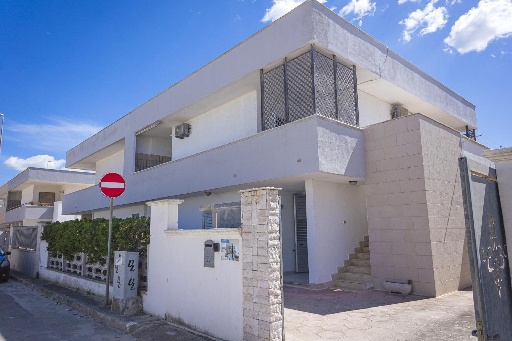 Torre Lapillo Apartment Sea View - Happy Rentals Porto Cesareo Kültér fotó