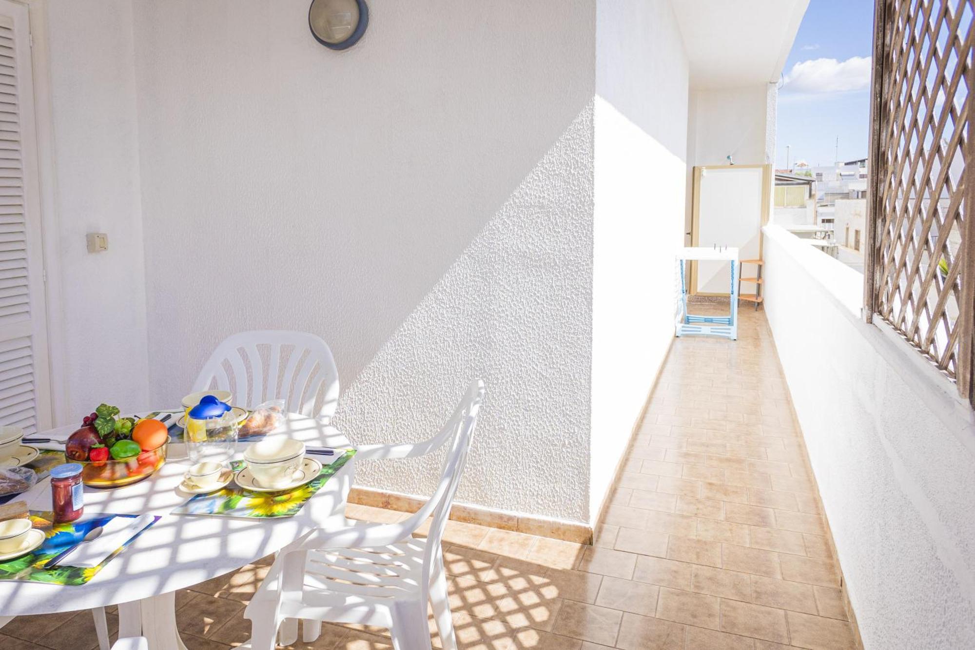 Torre Lapillo Apartment Sea View - Happy Rentals Porto Cesareo Kültér fotó