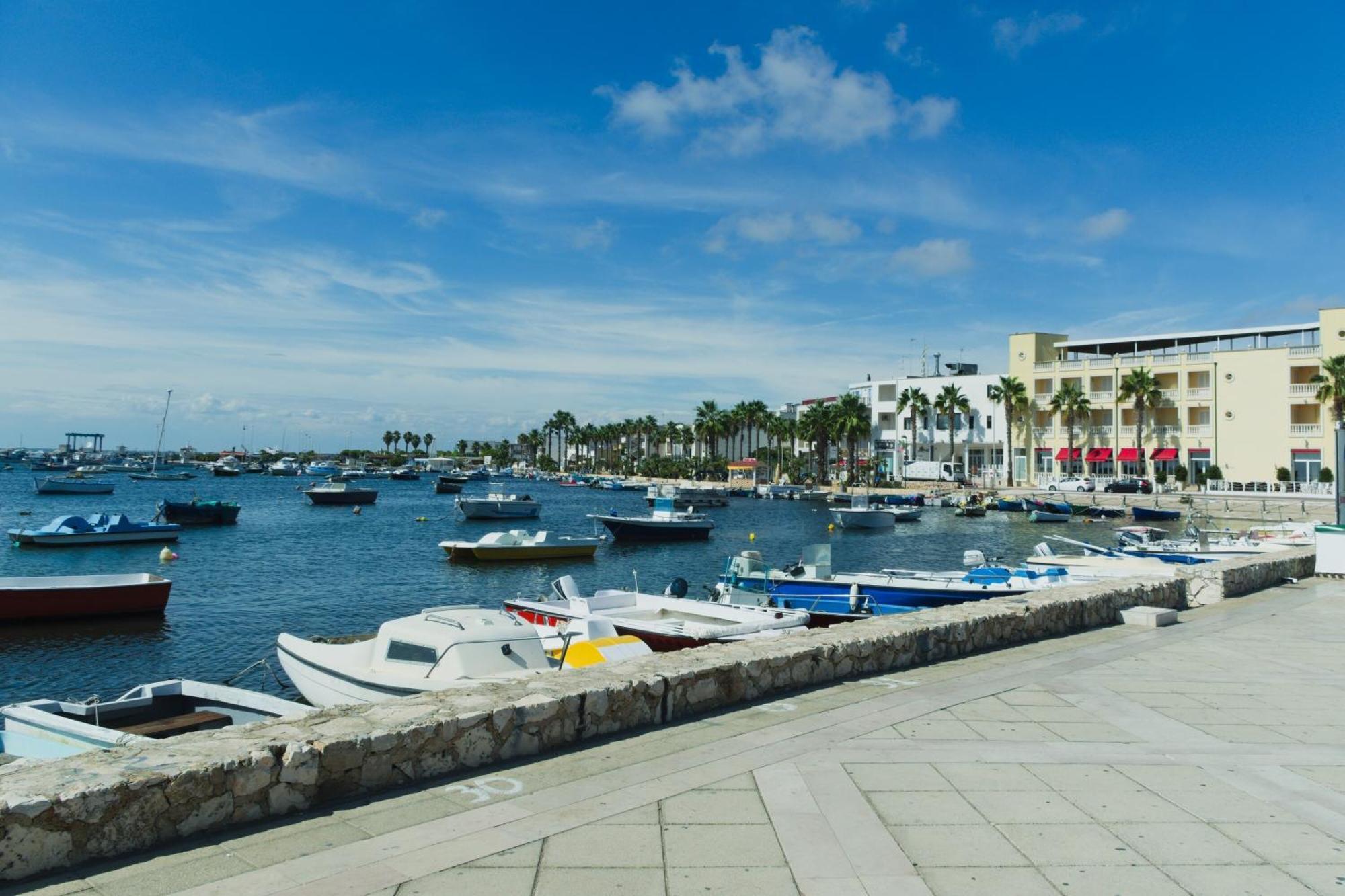 Torre Lapillo Apartment Sea View - Happy Rentals Porto Cesareo Kültér fotó